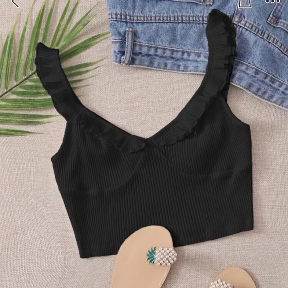 NEW Shein ruffle trim knit crop-top